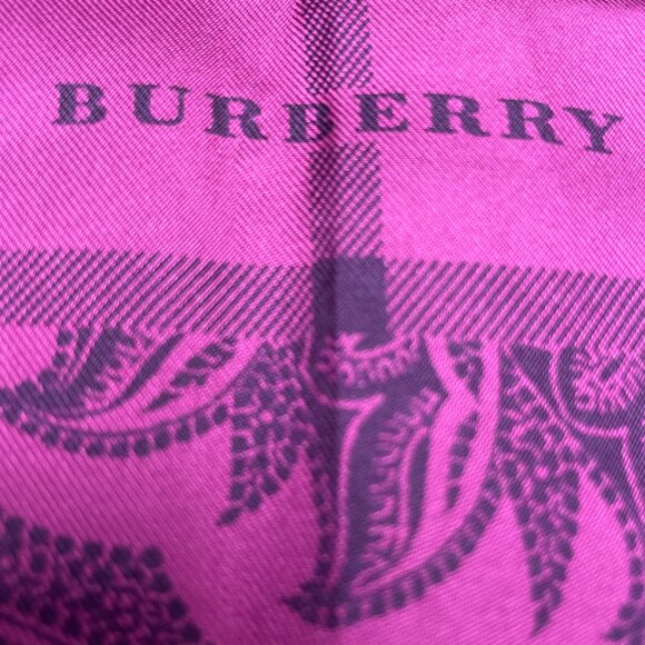 NWT Absolutely Stunning BURBERRY Silk Scarf Pink/Black- Size 27"x27" - Picture 10 of 14